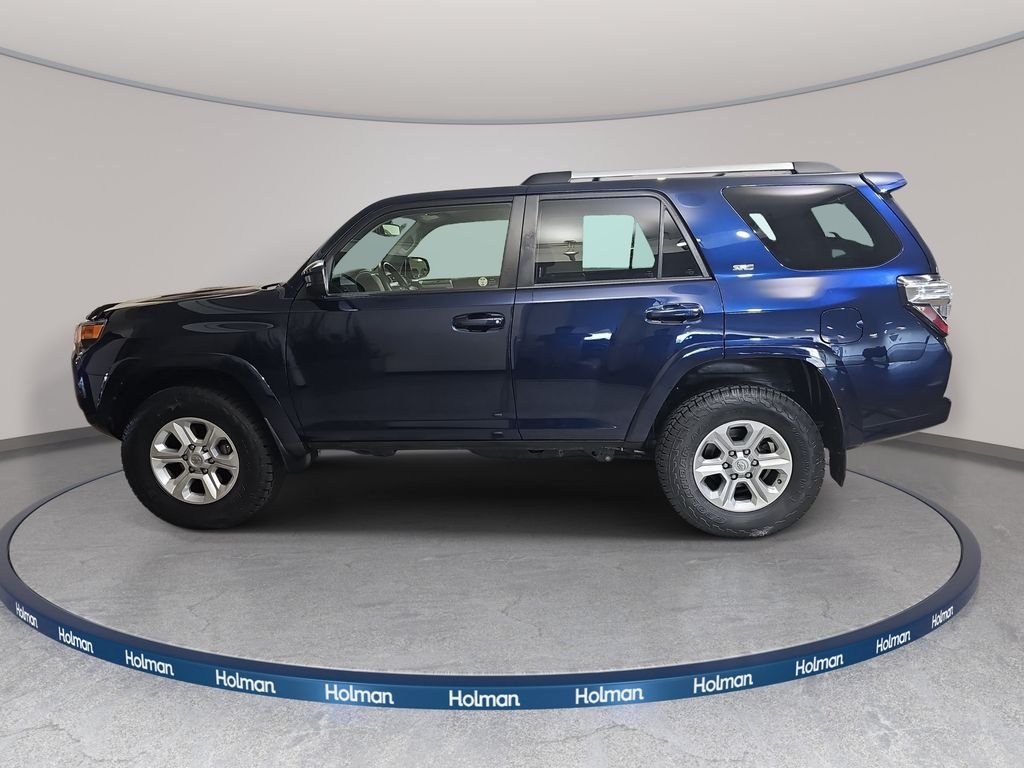 Used 2023 Blue Toyota SR5 image 9