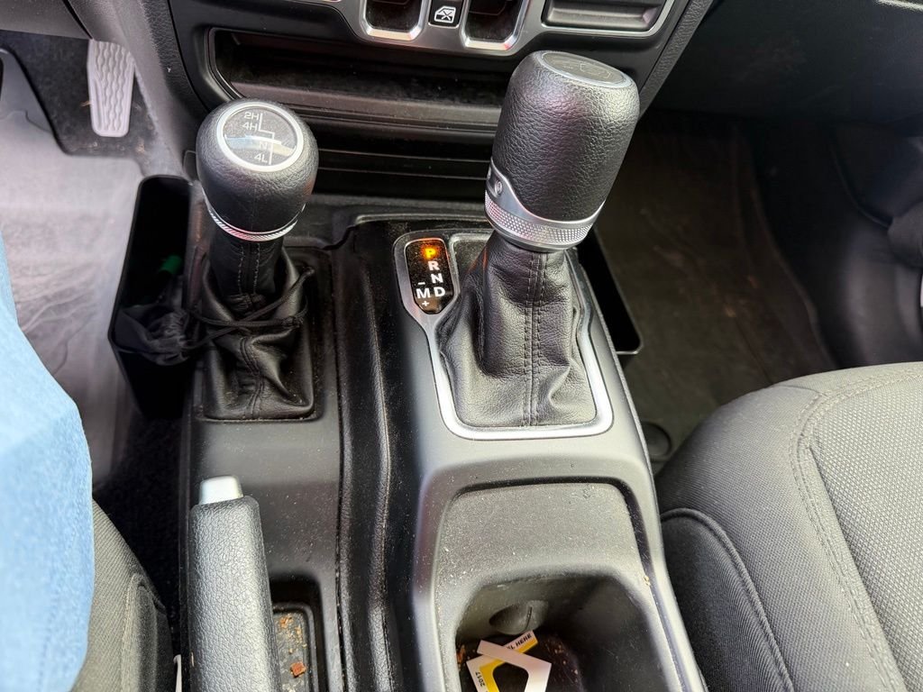 Used 2023 White Jeep Sport S image 4