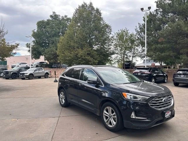 Used 2020 Blue Ford SEL image 7