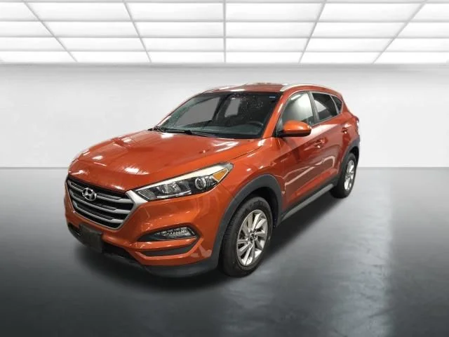 Used 2017 Orange Hyundai SE image 9
