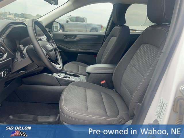 Used 2023 White Ford Active image 9
