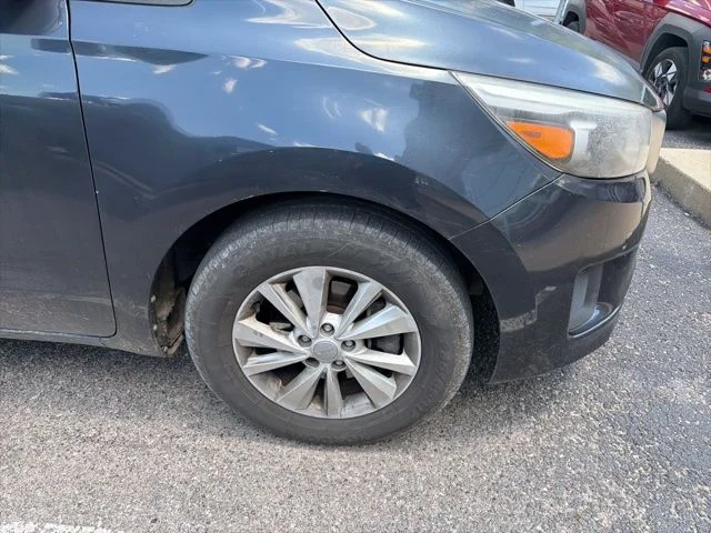 Used 2017 Black Kia LX image 4