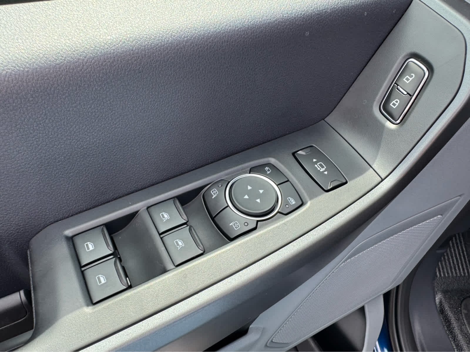 New 2027 Neptune Blue Ford XLT image 14