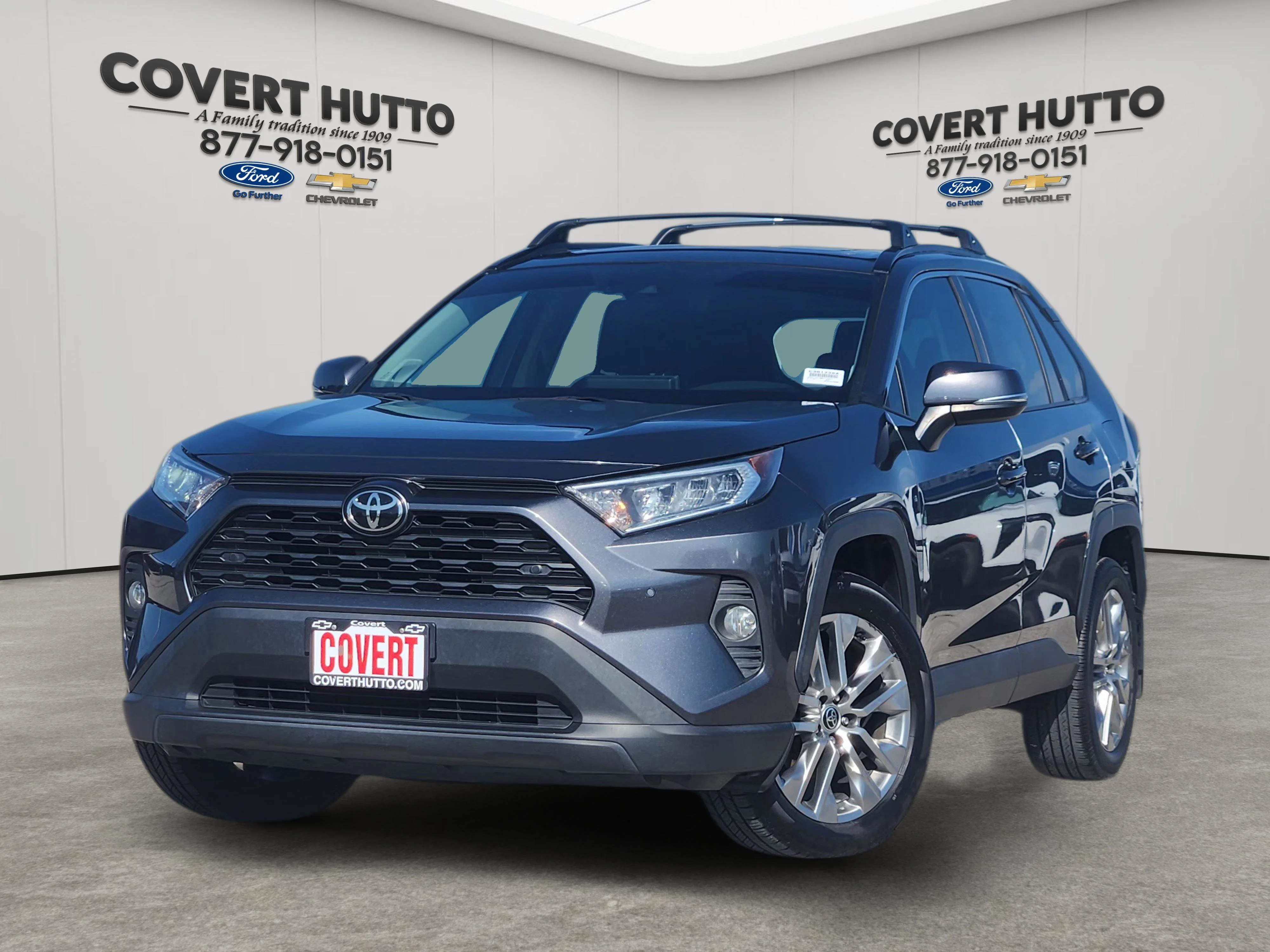 Used 2021 Gray Toyota XLE Premium image 1