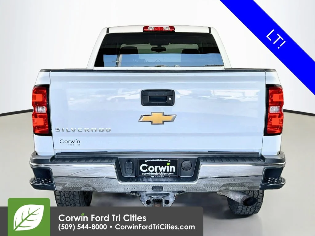 Used 2016 White Chevrolet LT image 13