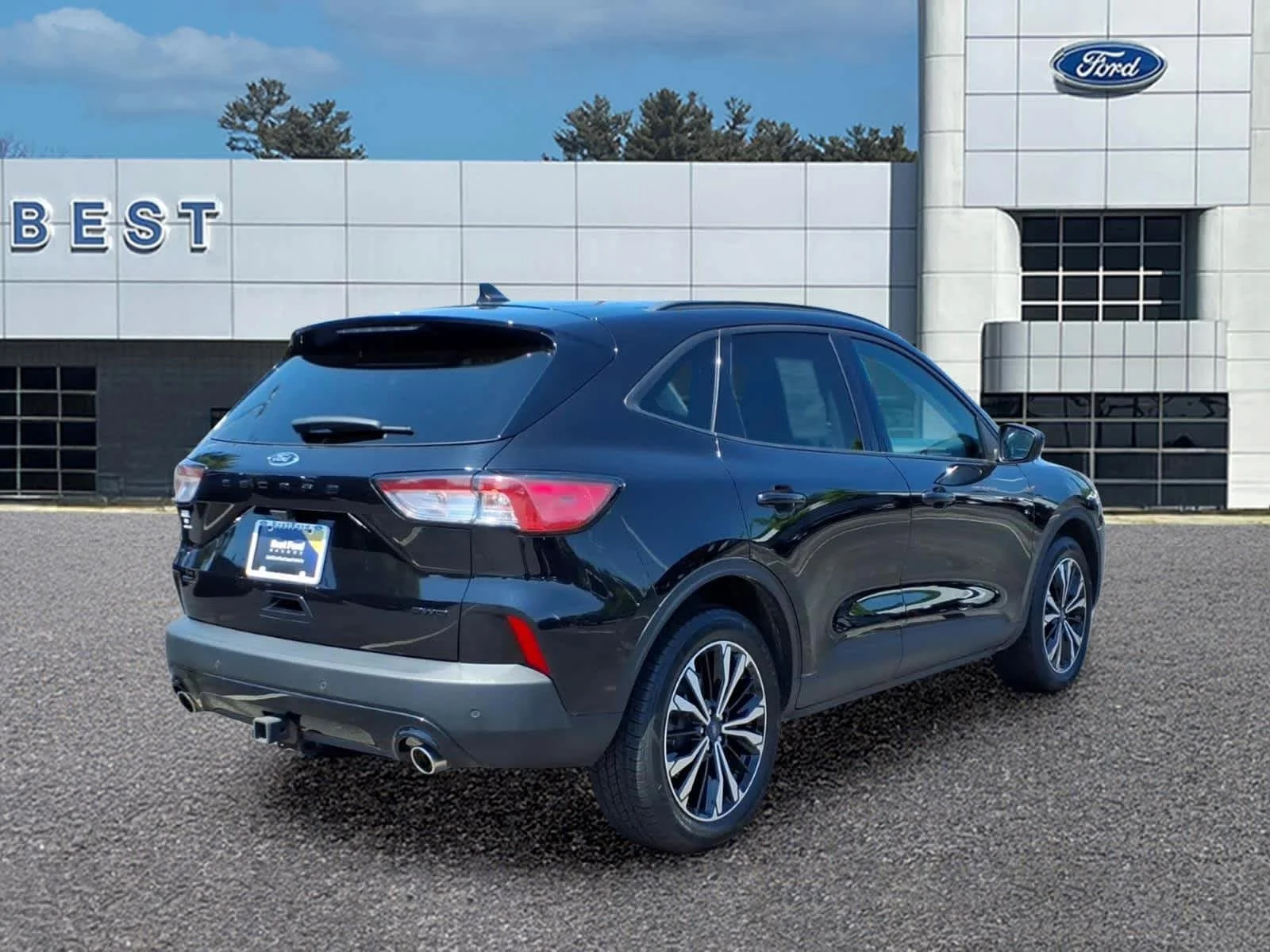 Used 2022 Agate Black Metallic Ford SEL image 8