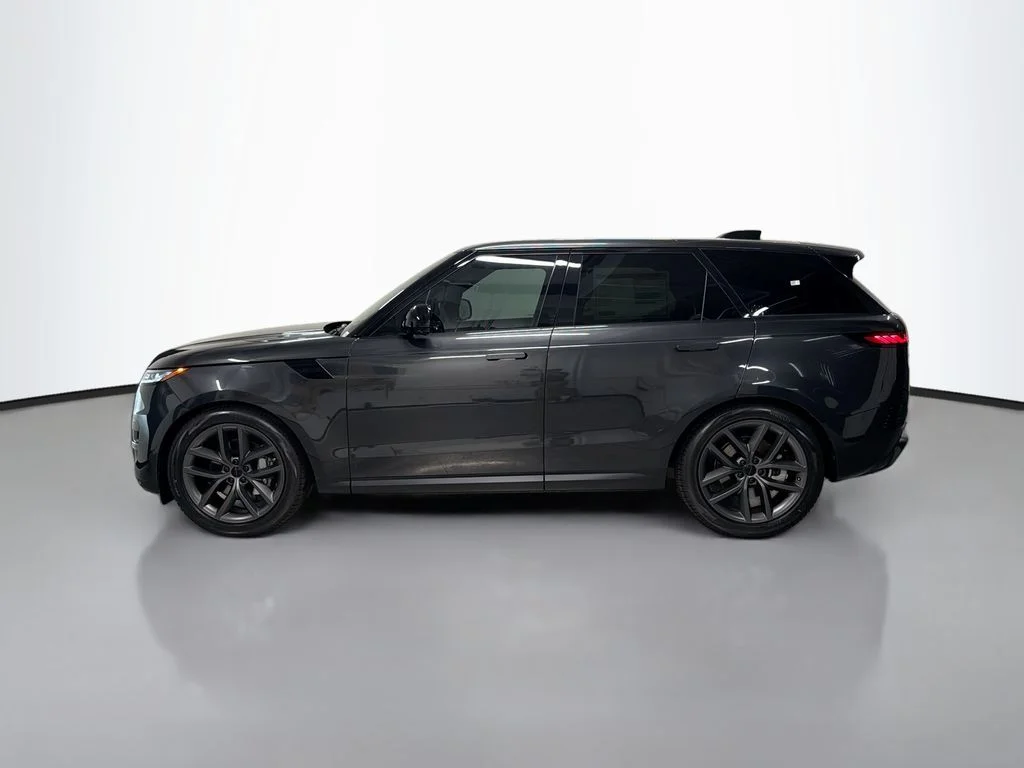 New 2026 Carpathian Gray Premium Metallic Land Rover SE image 2