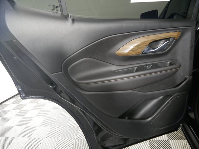 Used 2021 Ebony Twilight Metallic GMC SLE image 12