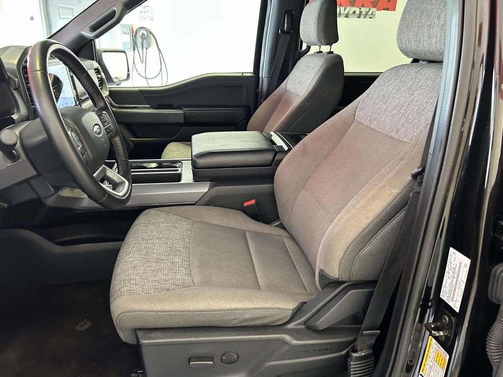 Used 2024 Black Ford XLT image 16