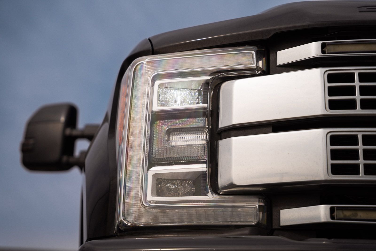 Used 2019 Black Ford Platinum image 11