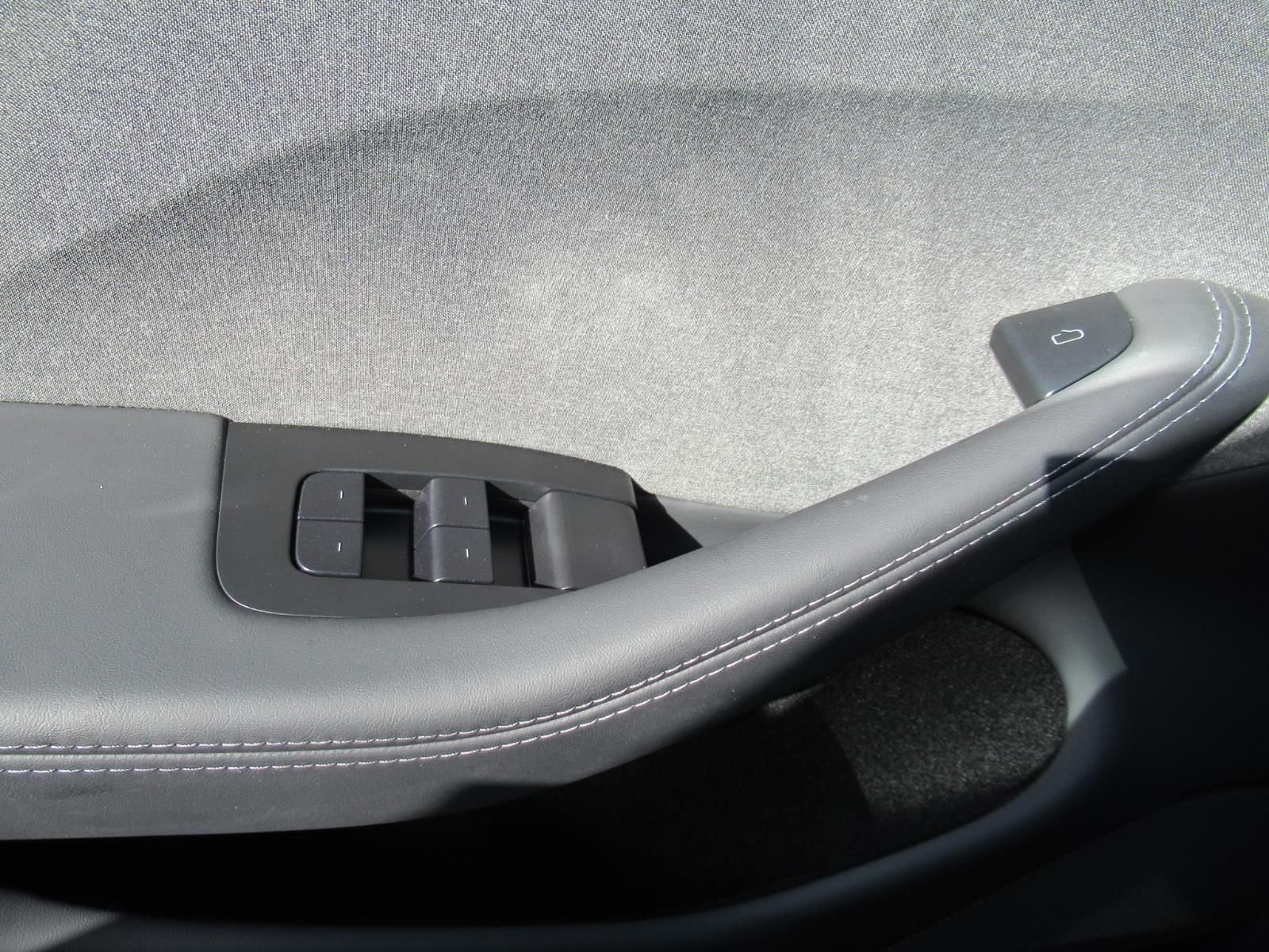 Used 2025 Blue Tesla Standard image 22