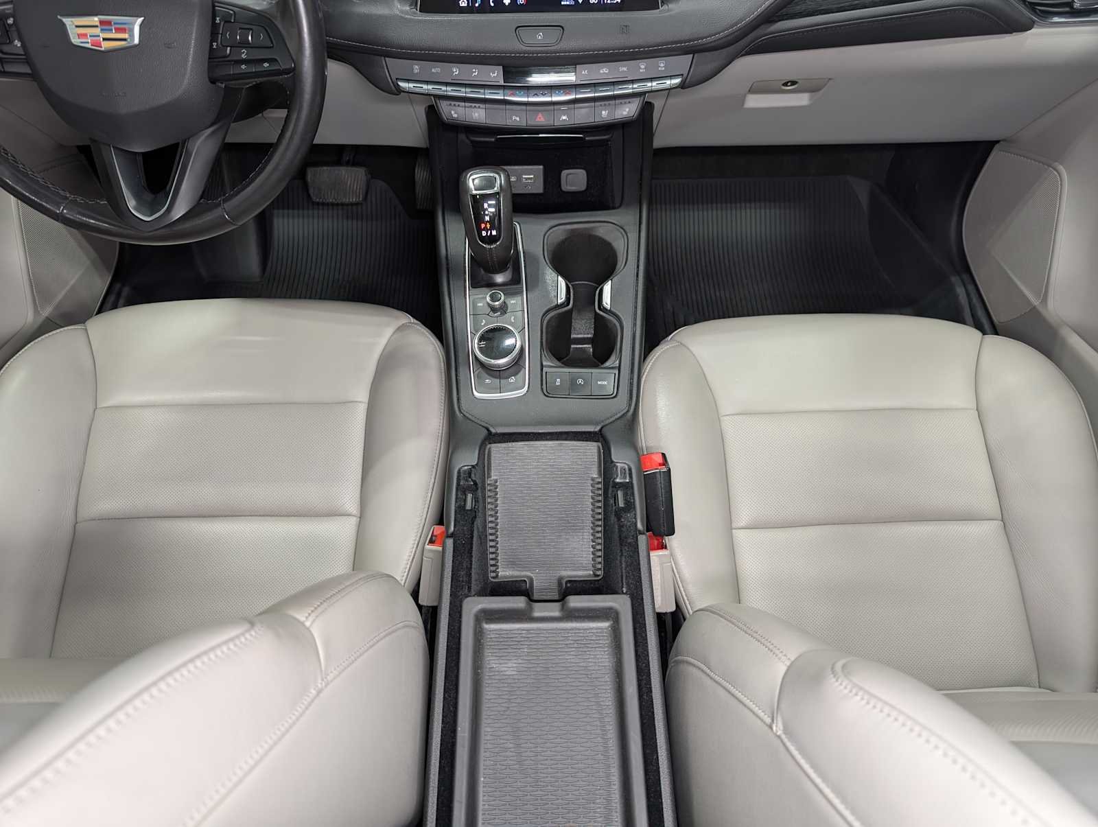 Used 2019 CRYSTAL WHITE TRICOAT Cadillac AWD Premium Luxury image 20