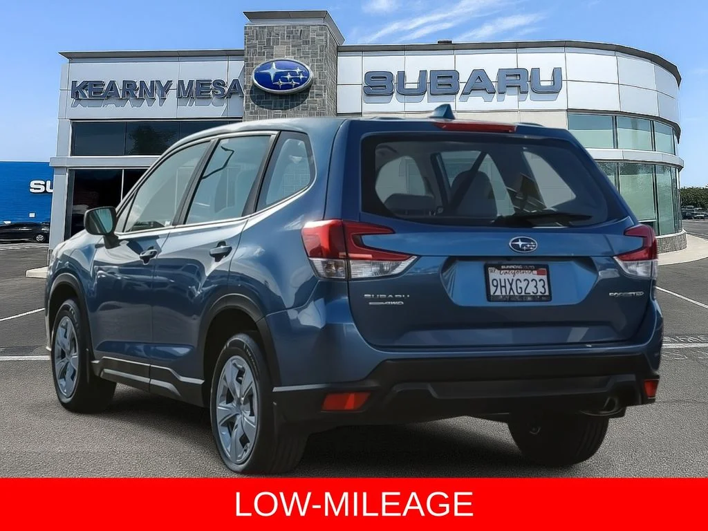 Used 2023 Blue Subaru Base image 4