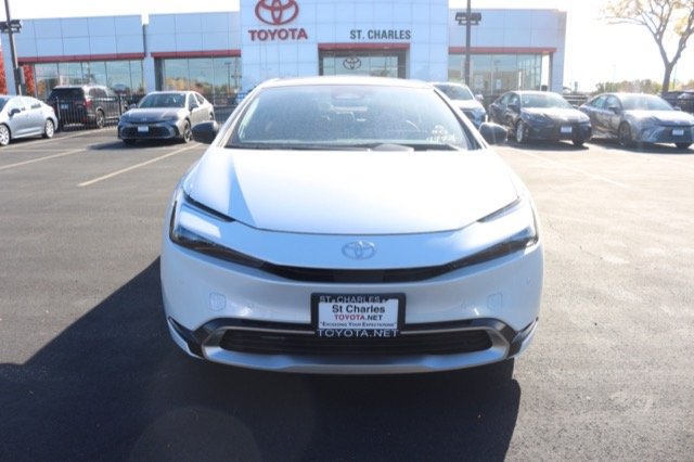 New 2026 Wind Chill Pearl <sup>1</sup> Toyota  XSE Premium image 2
