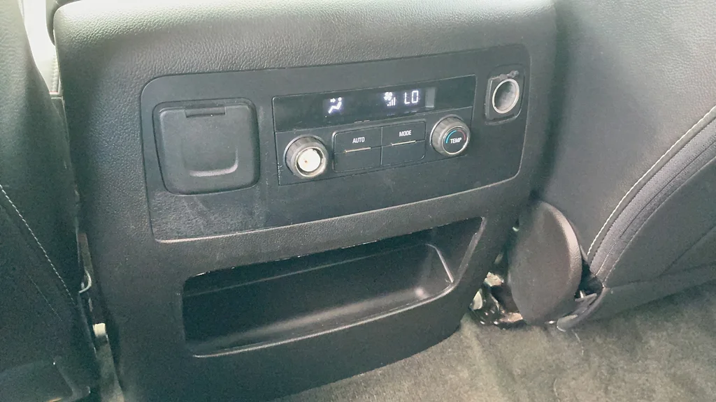 Used 2016 Silver GMC SLE image 10