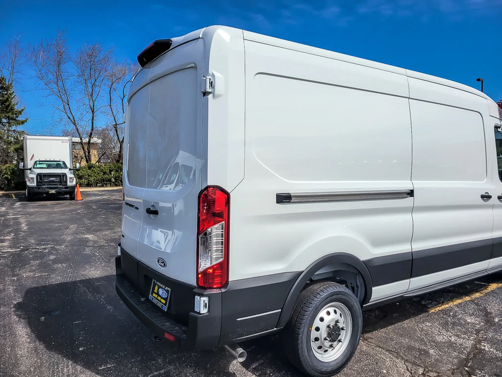 New 2026 Oxford White Ford Cargo Van image 9