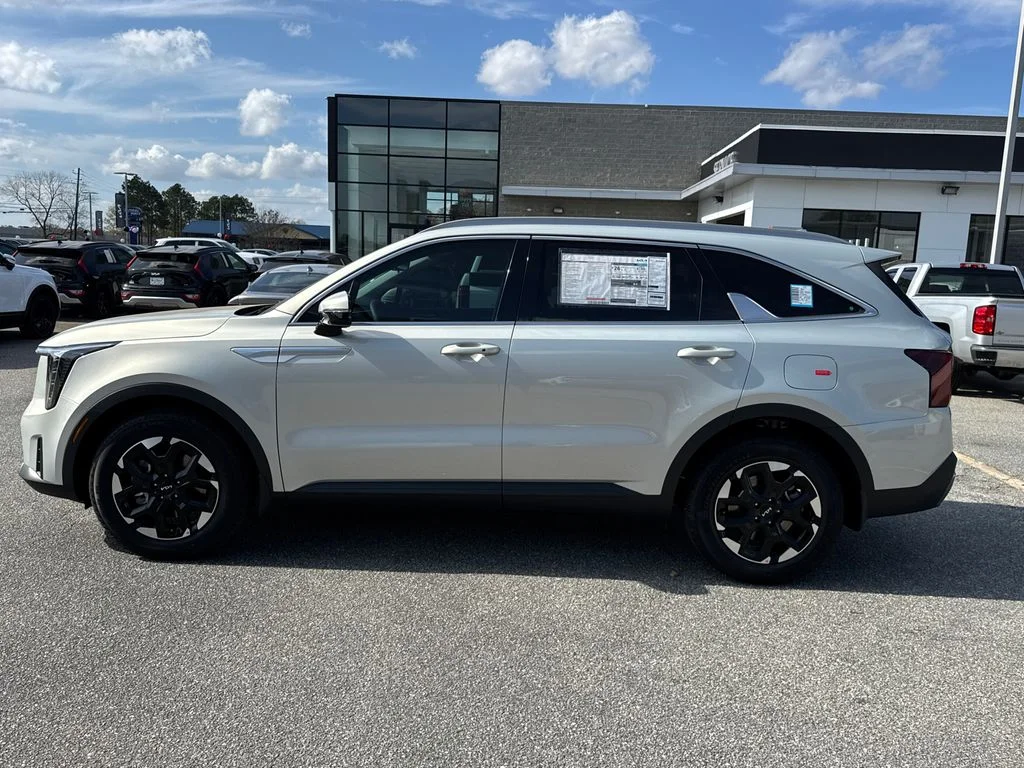 New 2026 Ivory Silver Kia S image 6