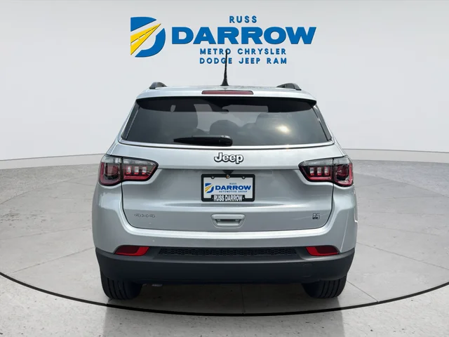 New 2026 Silver Zynith Metallic Clear-Coat Exterior Paint Jeep 85th Anniversary Edition image 4