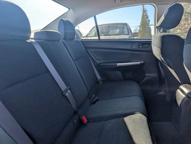 Used 2016 White Subaru 2.0i image 18