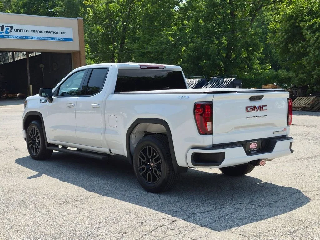 Used 2026 White GMC Elevation image 7