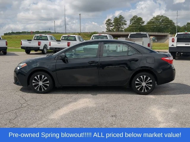 Used 2016 Black Toyota LE image 10