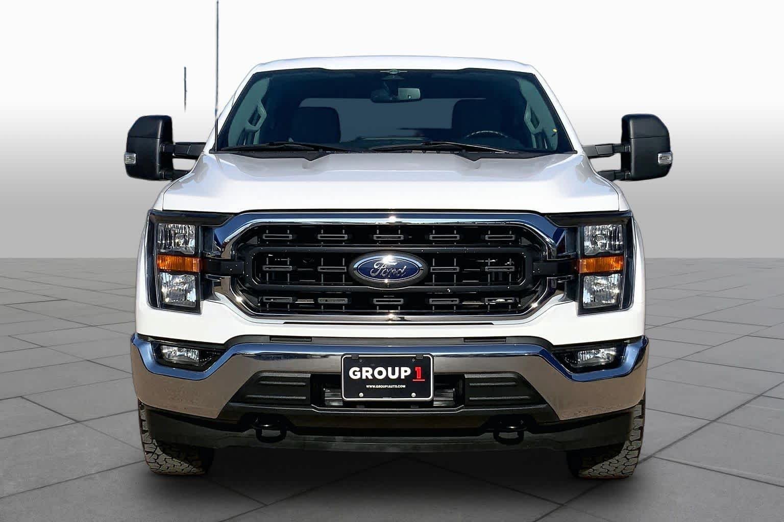 Used 2023 Oxford White Ford XLT image 4