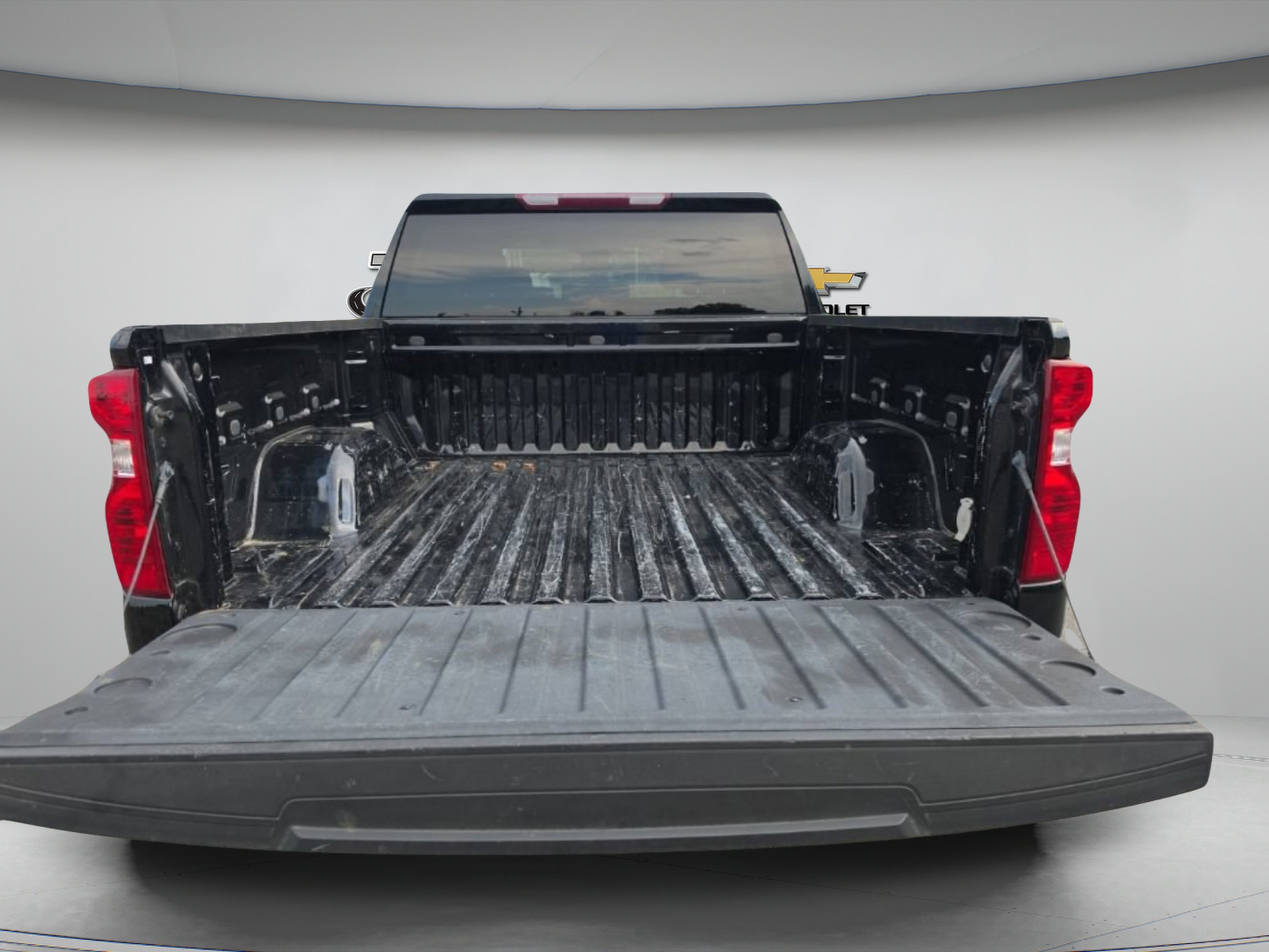Used 2023 Black Chevrolet LT image 9
