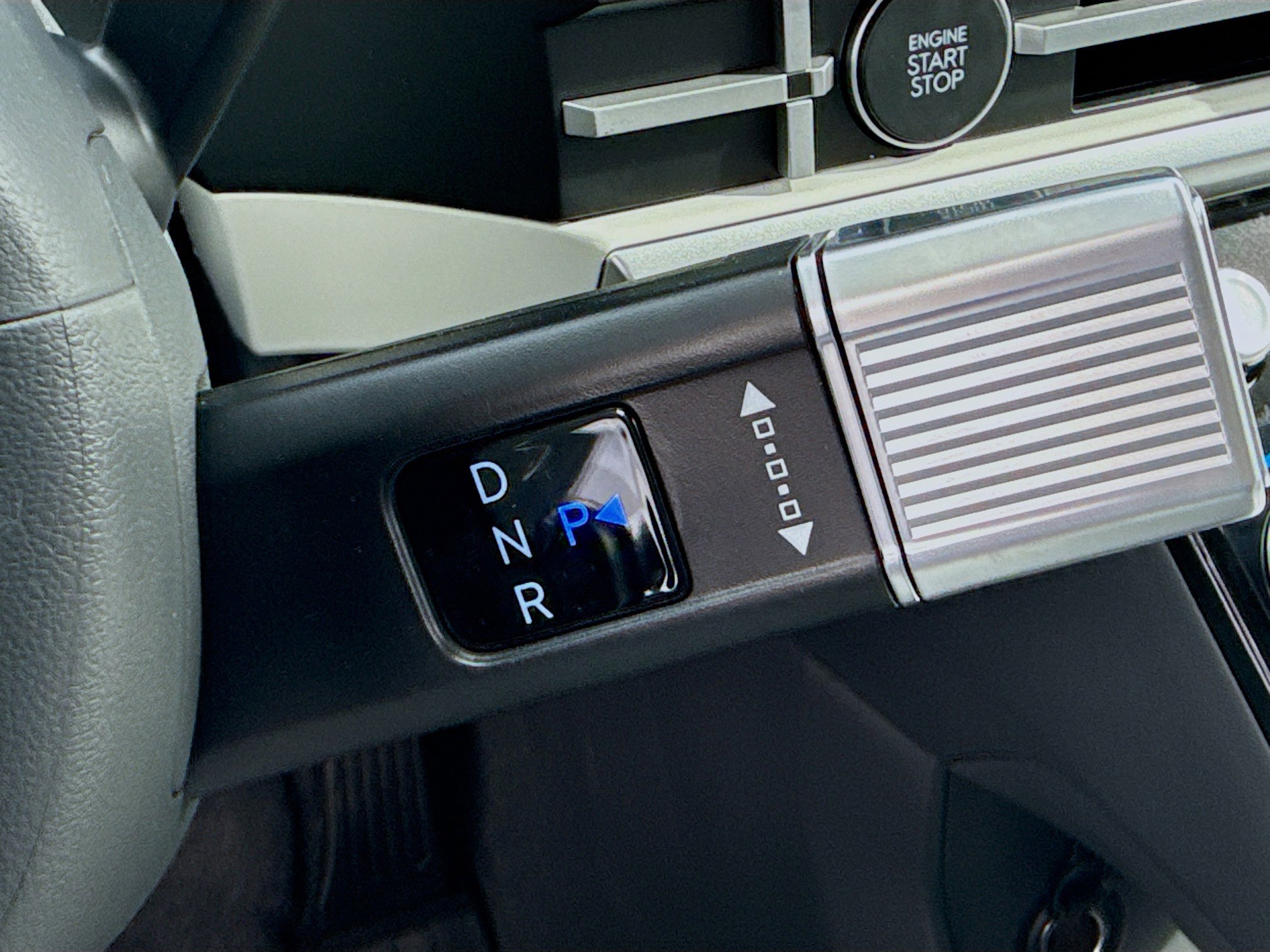New 2026 Shimmering Silver Hyundai SEL FWD image 38