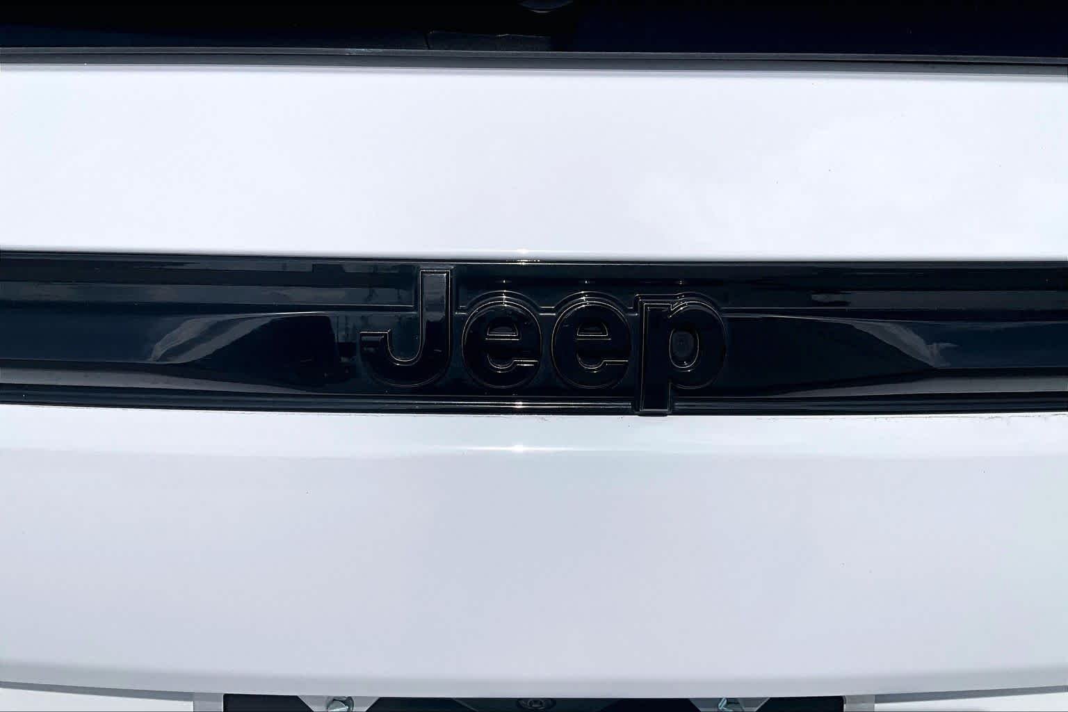 Used 2024 Bright White Clearcoat Jeep Altitude image 31