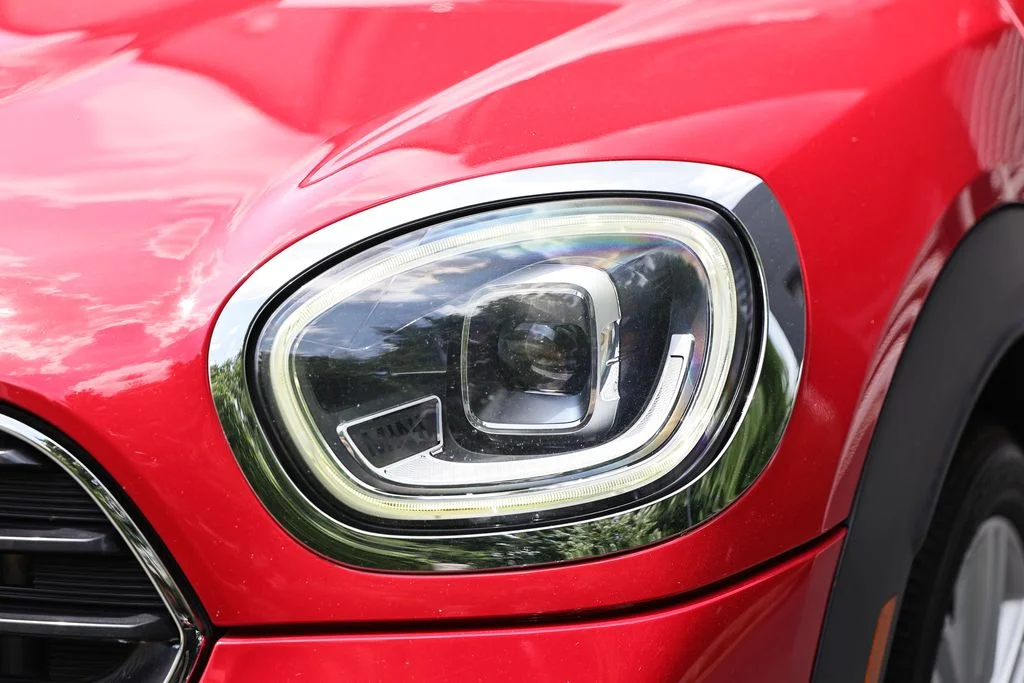 Used 2022 Chili Red MINI Signature image 12