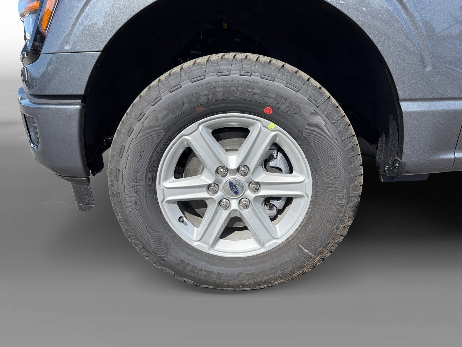 New 2026 Carbonized Gray Metallic Ford XLT image 9