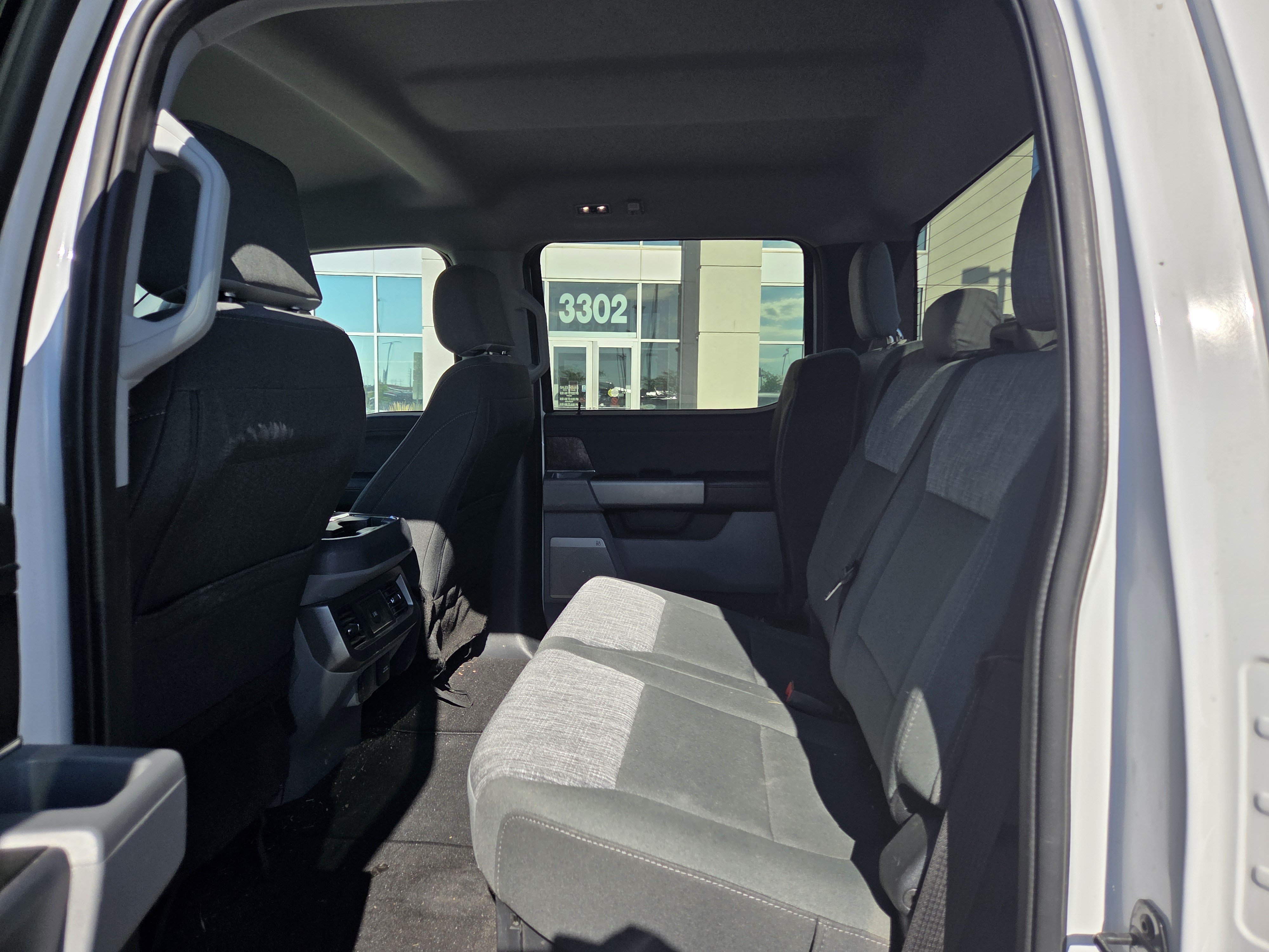 Used 2023 Oxford White Ford XLT image 8