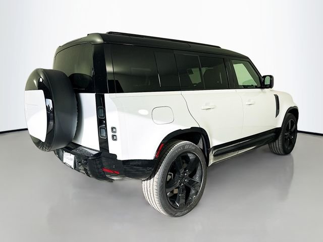 New 2026 Fuji White Land Rover X-Dynamic SE image 5