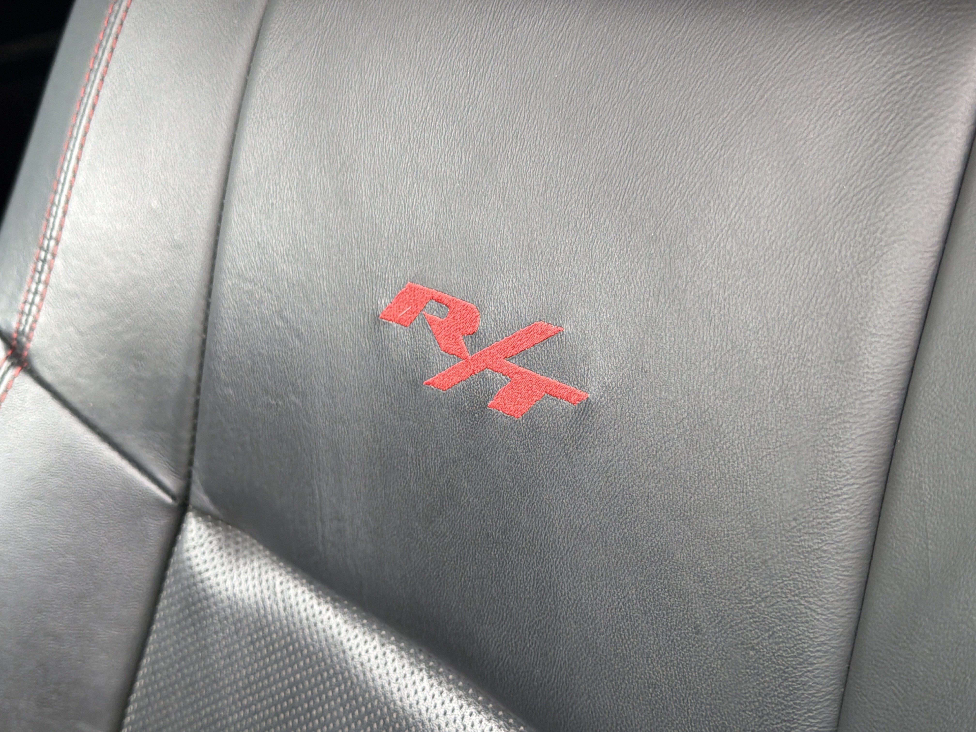 Used 2014 Brilliant Black Crystal Pearlcoat Dodge R/T image 11