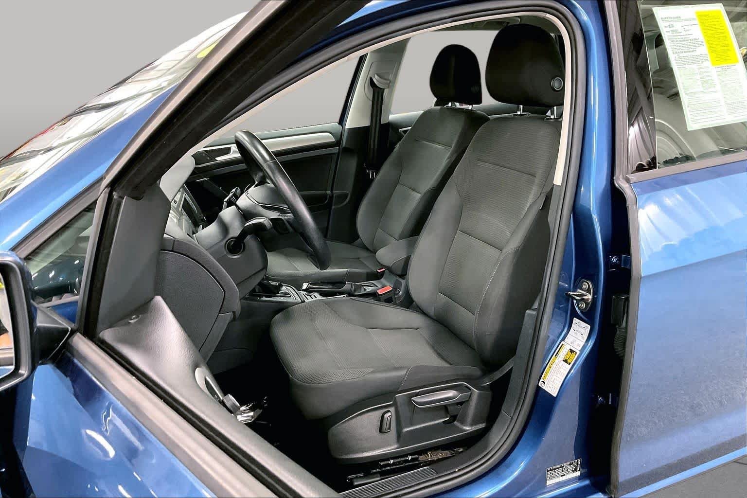 Used 2016 Silk Blue Metallic Volkswagen TSI S image 8