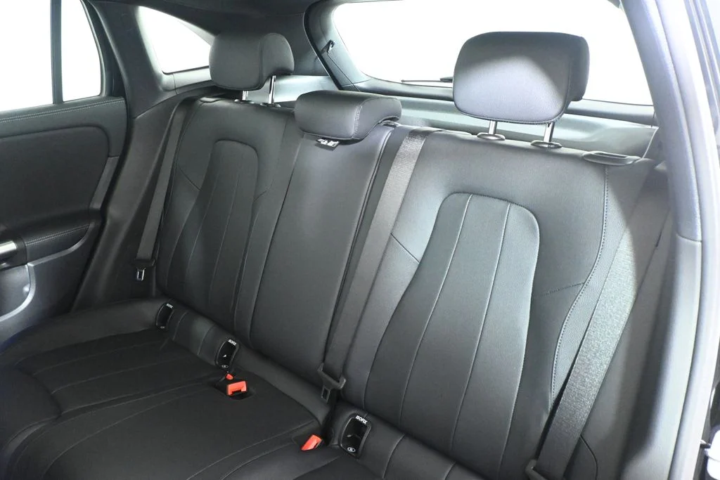 Used 2026 Black Mercedes-Benz GLA 250 image 4