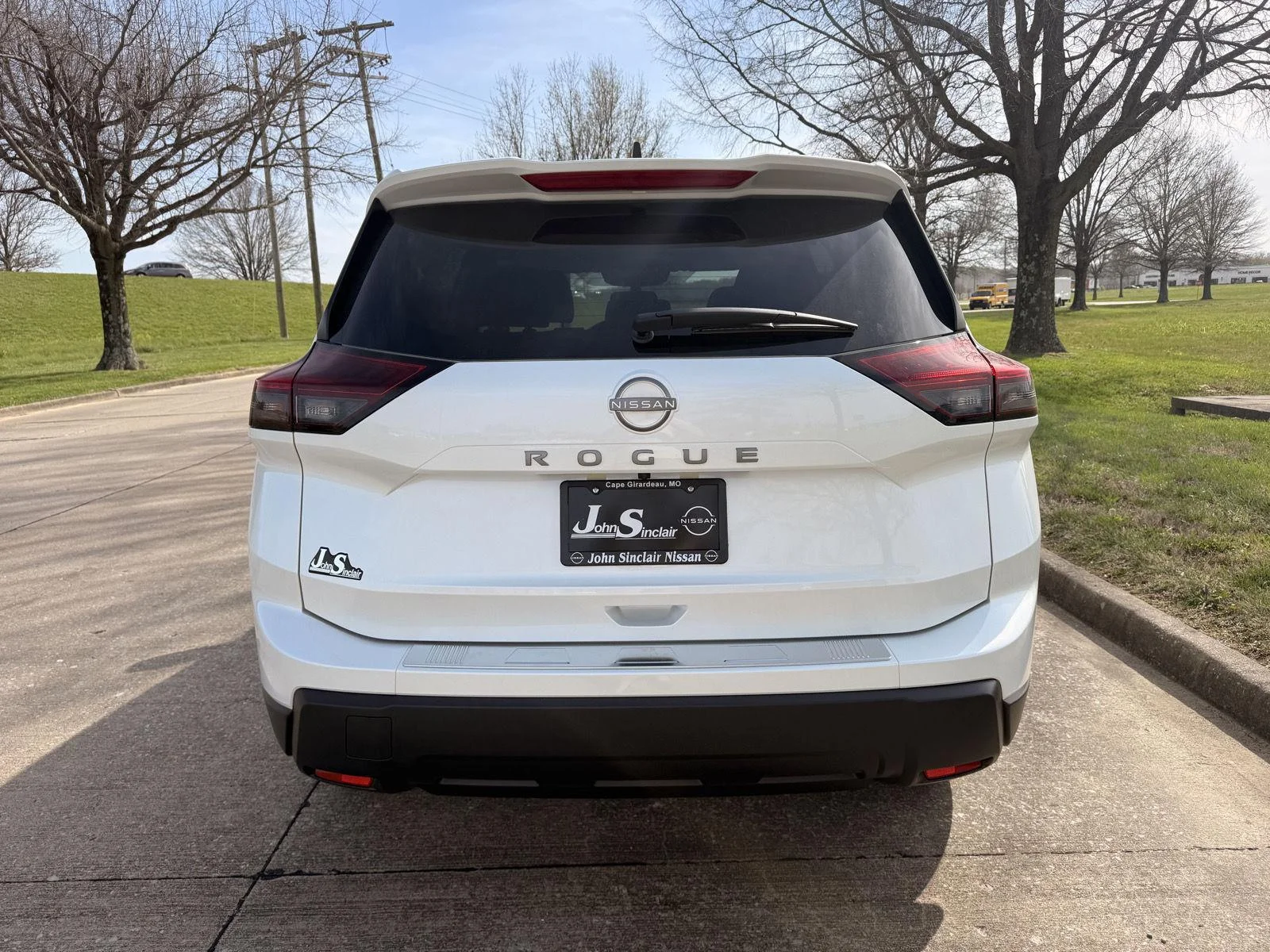 New 2026 Everest White Pearl Tricoat Nissan SV image 24