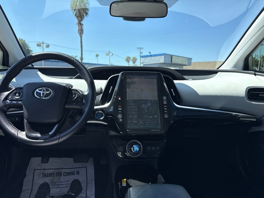 Used 2020 Silver Toyota XLE image 11