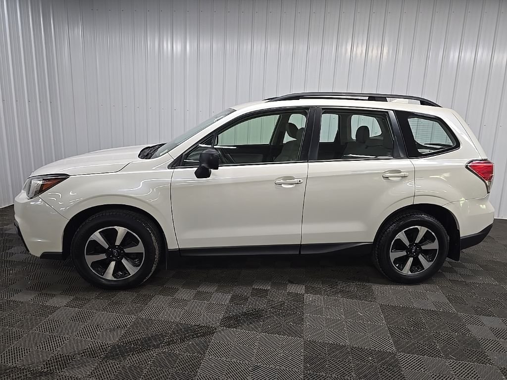 Used 2018 White Subaru 2.5i image 5