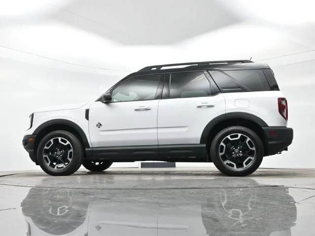 Used 2022 Oxford White Ford Outer Banks image 26