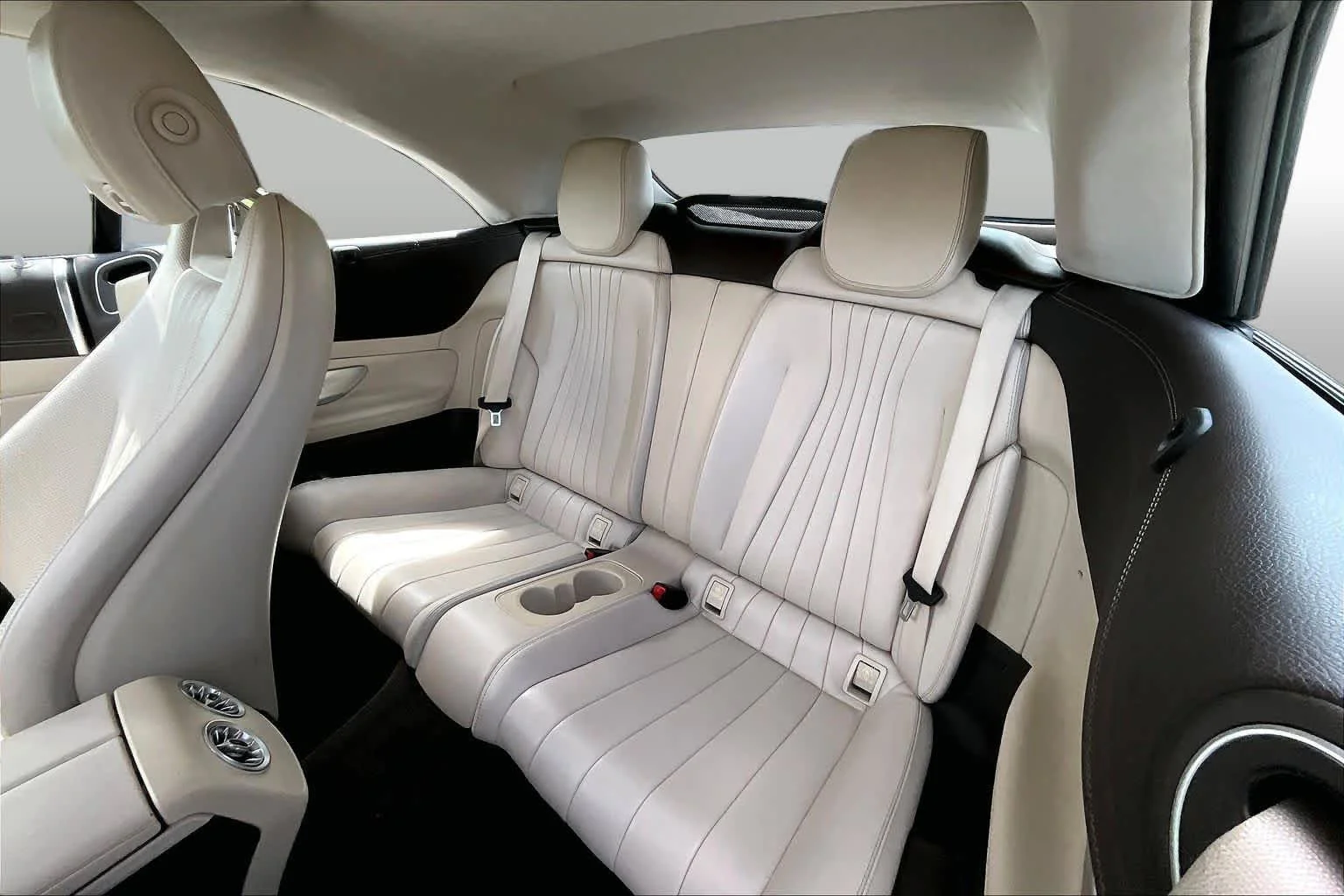Used 2018 designo Diamond White Mercedes-Benz E 400 image 21