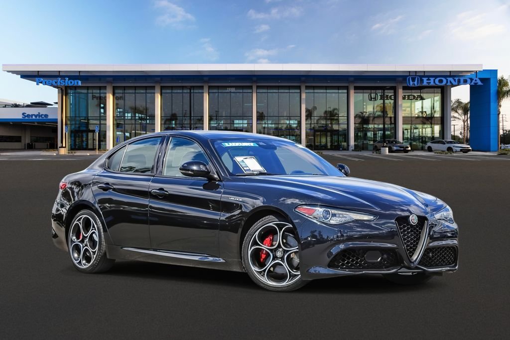 2023 Alfa Romeo Giulia Veloce RWD's photo