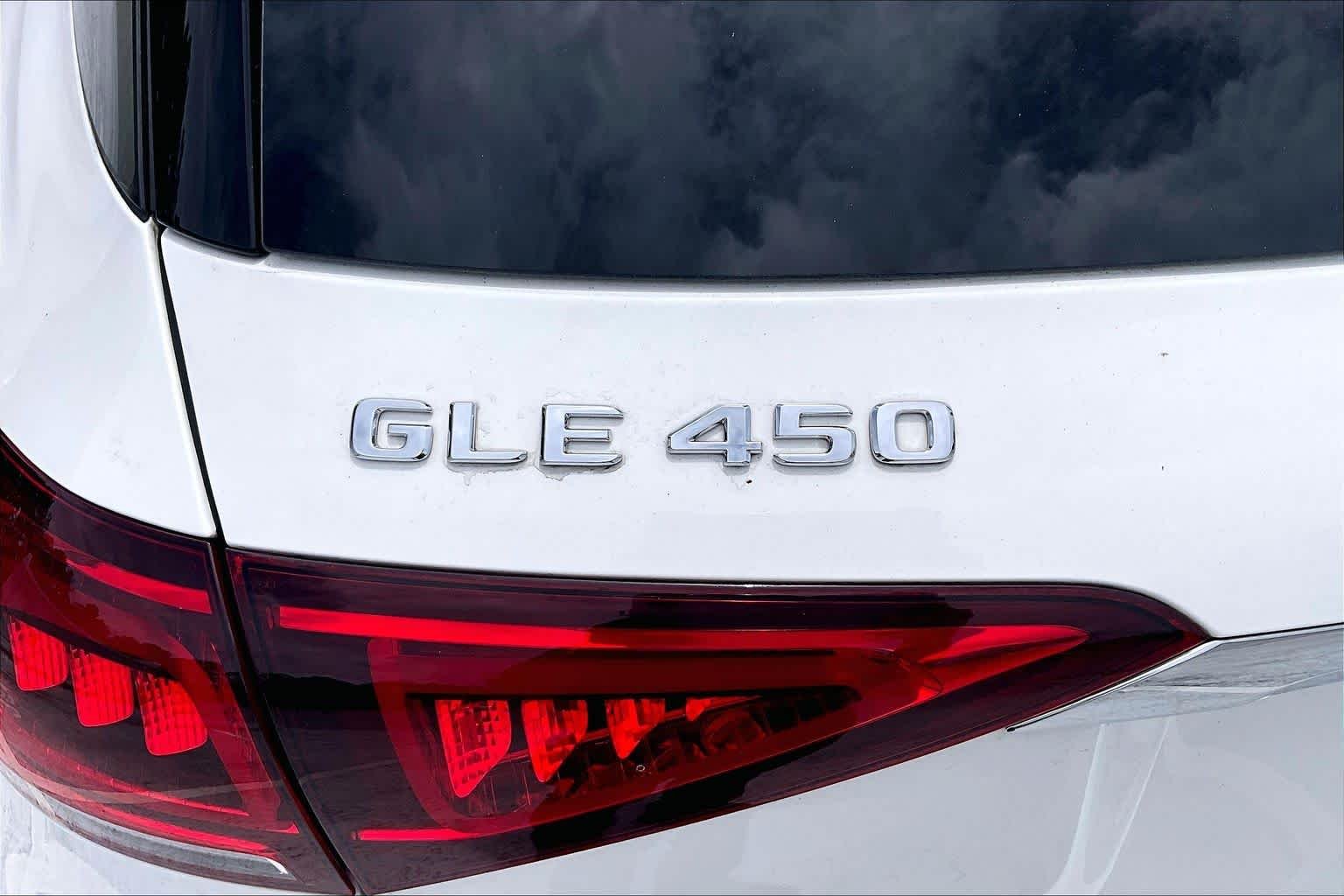 Used 2023 Polar White Mercedes-Benz GLE 450 image 31