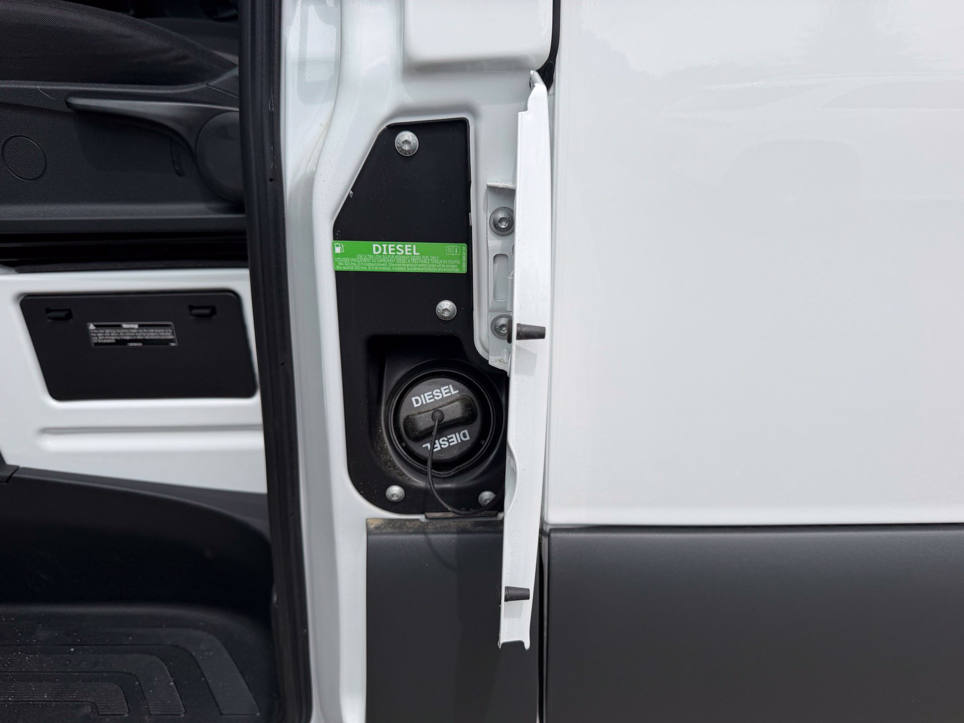 New 2026 Arctic White Mercedes-Benz Cargo 144 WB image 38