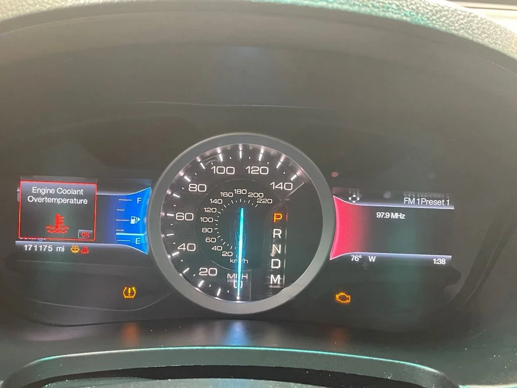 Used 2014 Silver Ford XLT image 27