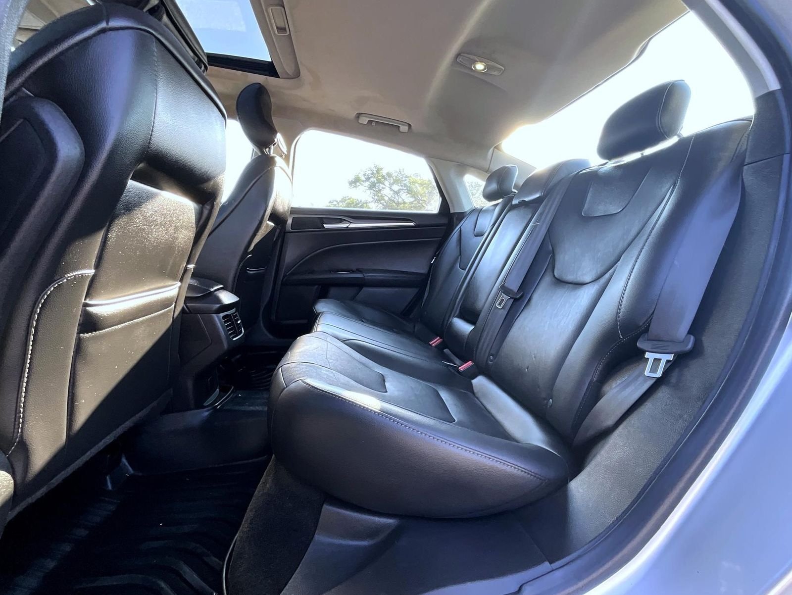 Used 2016 Silver Ford Titanium image 21