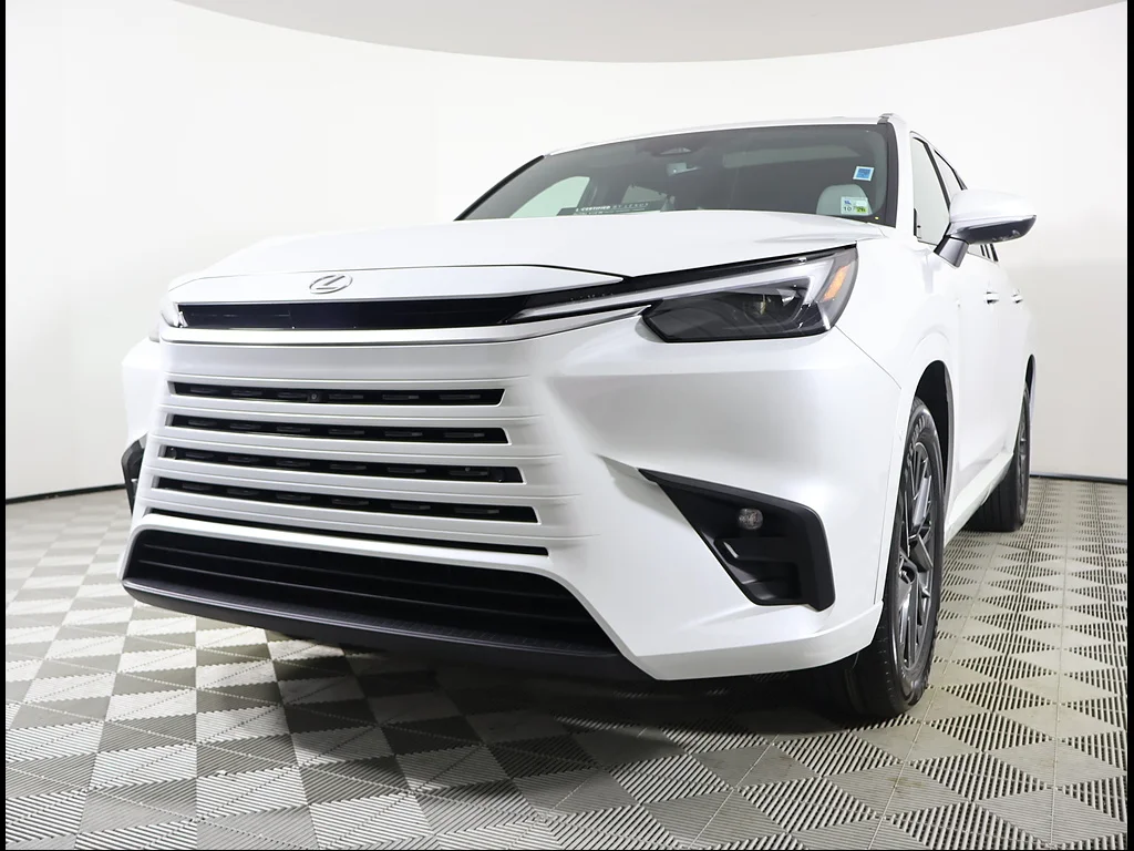 Certified Used 2026 WIND CHILL PEARL* Lexus Premium image 2