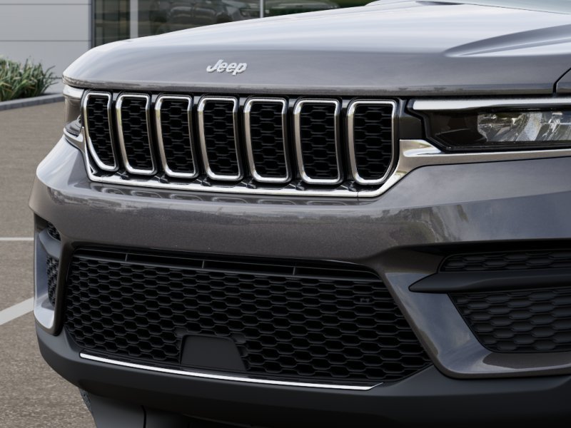 New 2025 Baltic Gray Metallic Clear-Coat Exterior Paint Jeep Laredo X image 28