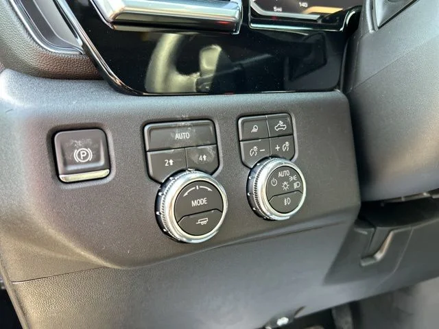 New 2026 Onyx Black GMC Elevation image 72