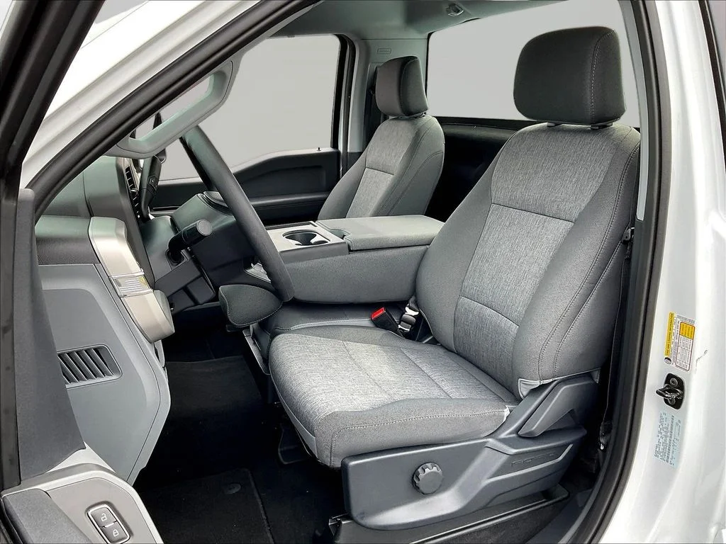 New 2026 Oxford White Ford F-250® XL image 25